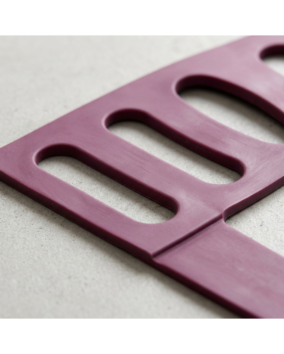Fnvpt Eight-Slot Flat Latex Stretch Band 150 cm Plum - Detail view
